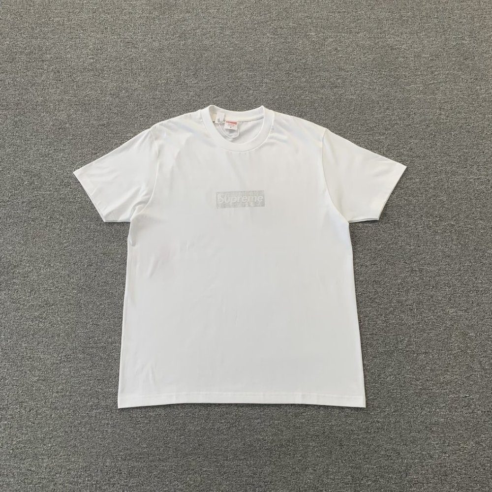 Supreme Classic Logo Print T-Shirt In White